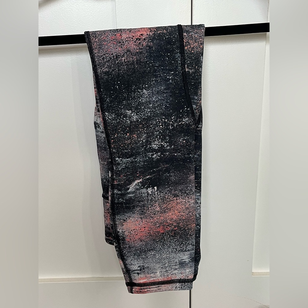 Lululemon Galaxy Like Leggings (size 4 but could def fit 2)